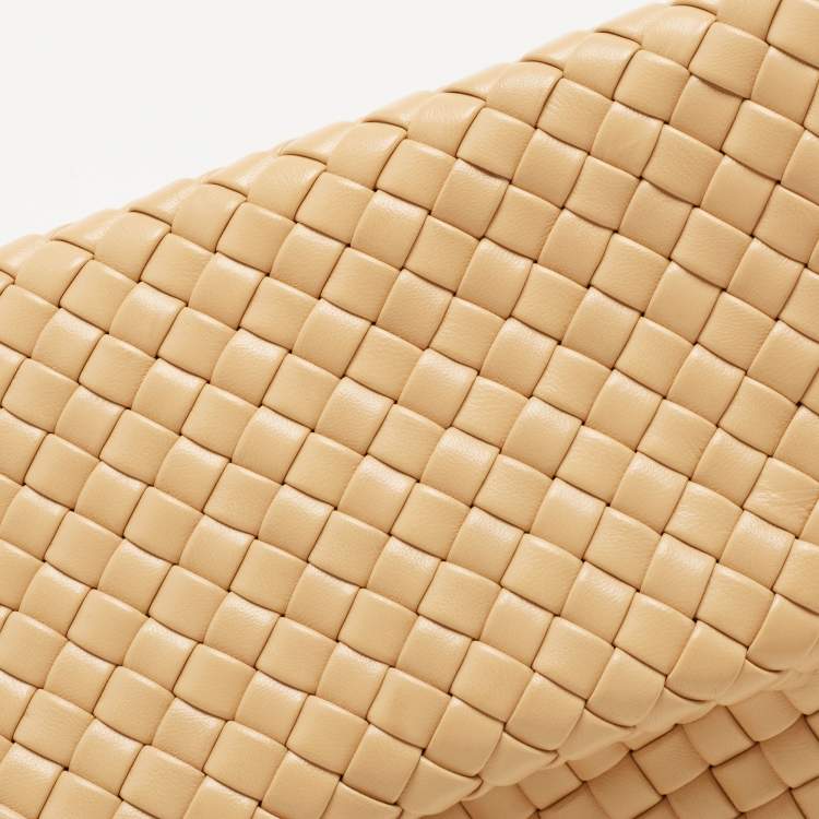 Pre Owned Bottega Veneta Beige Intrecciato Leather Crisscross Clutch
