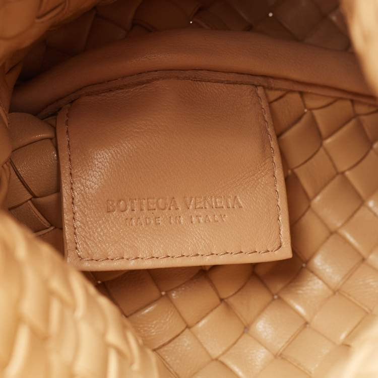 Pre Owned Bottega Veneta Beige Intrecciato Leather Crisscross Clutch