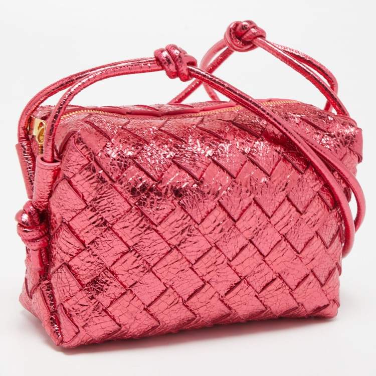 Pre Owned Bottega Veneta Red Intrecciato Foil Leather Mini Loop Camera Crossbody Bag