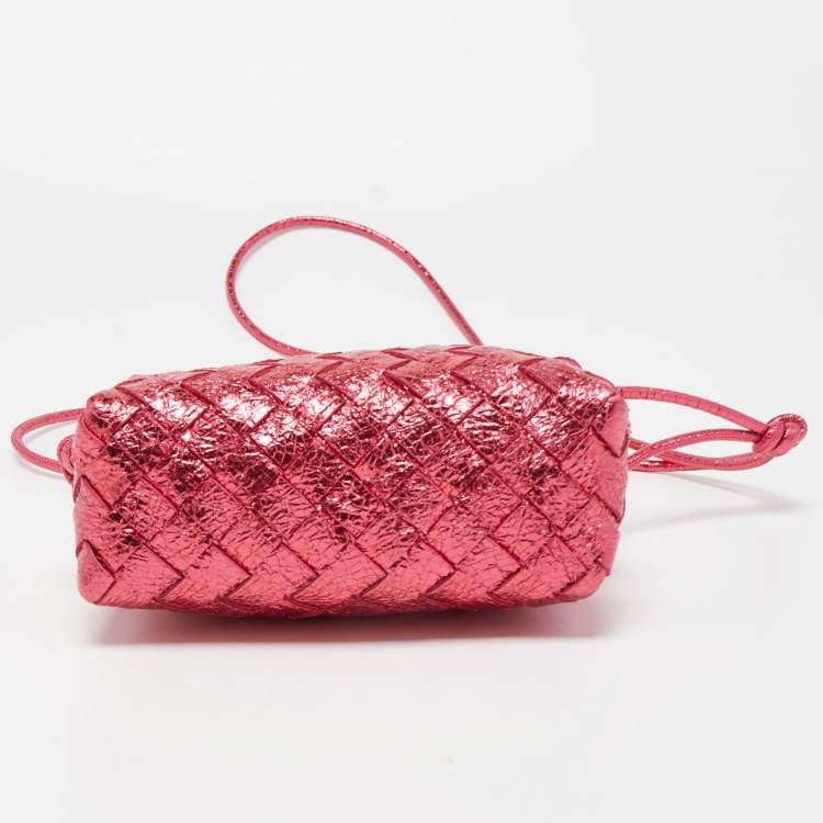 Pre Owned Bottega Veneta Red Intrecciato Foil Leather Mini Loop Camera Crossbody Bag