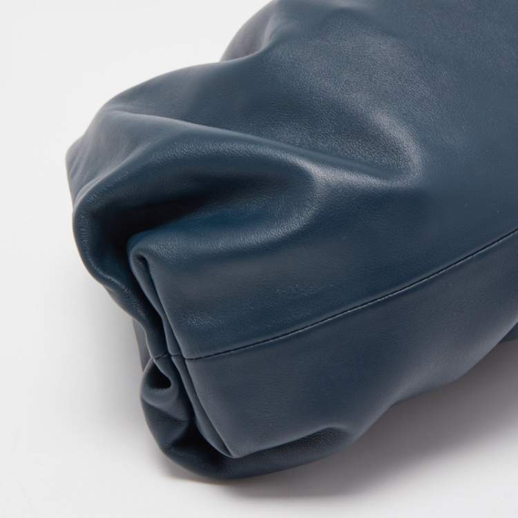 Pre Owned Bottega Veneta Navy Blue Leather The Pouch Clutch