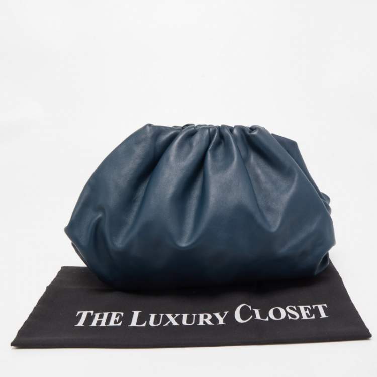 Pre Owned Bottega Veneta Navy Blue Leather The Pouch Clutch