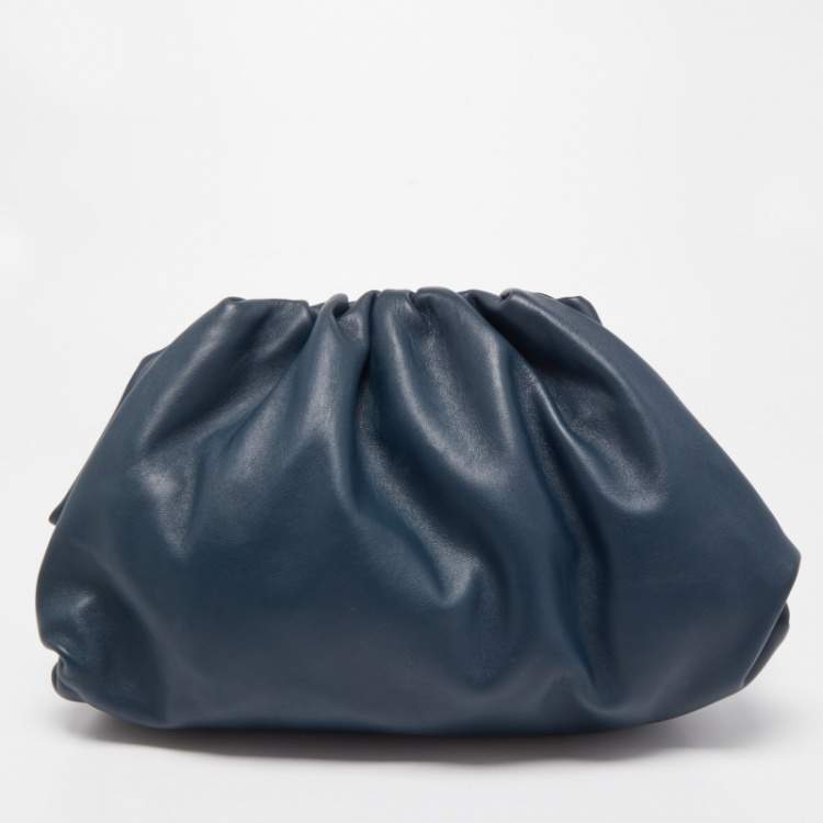 Pre Owned Bottega Veneta Navy Blue Leather The Pouch Clutch