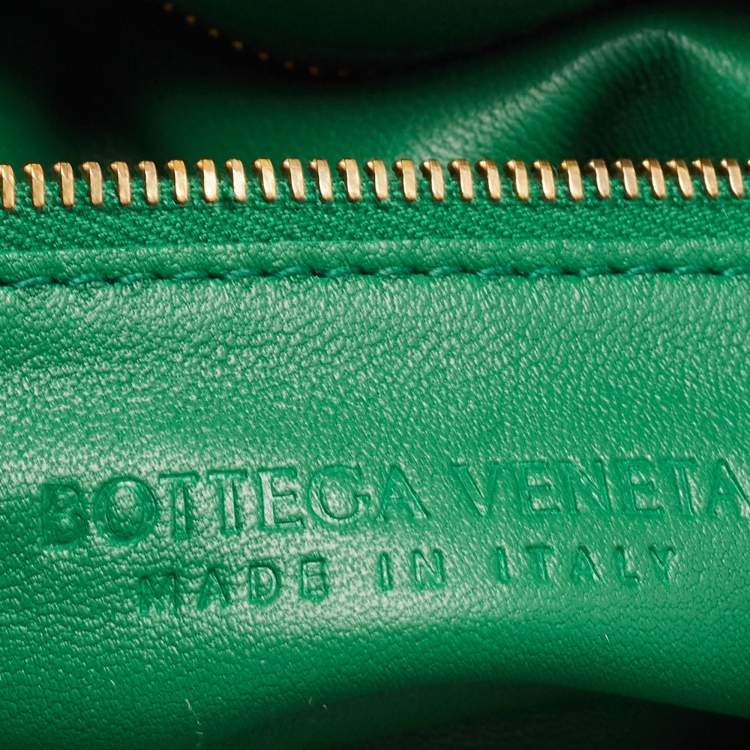 Pre Owned Bottega Veneta Green Padded Leather Chain Cassette Shoulder Bag