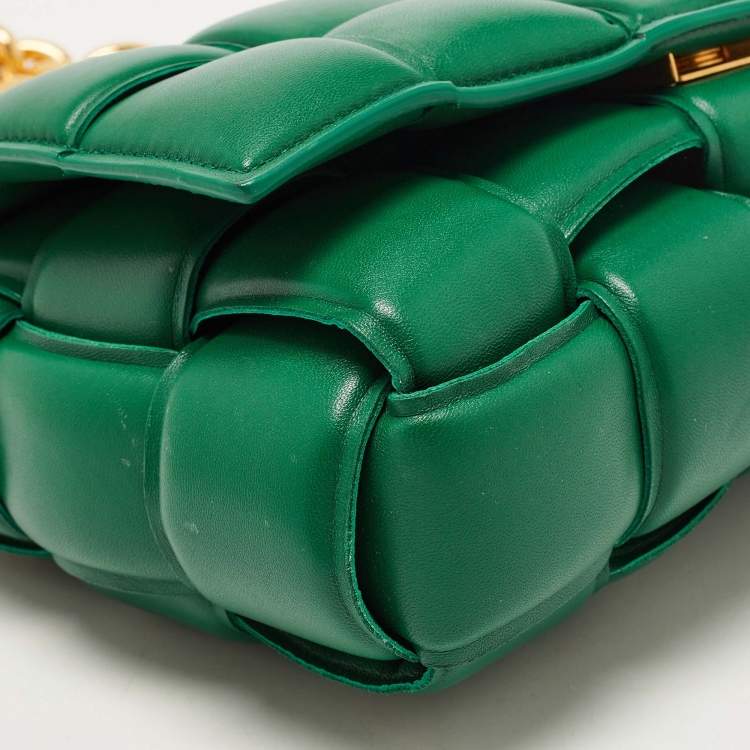 Pre Owned Bottega Veneta Green Padded Leather Chain Cassette Shoulder Bag