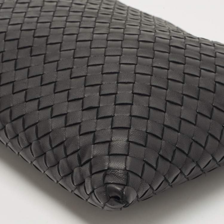 Pre Owned Bottega Veneta Black Intrecciato Leather Top Zip Pouch