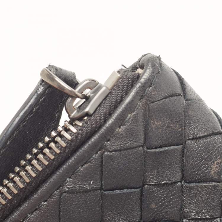 Pre Owned Bottega Veneta Black Intrecciato Leather Top Zip Pouch