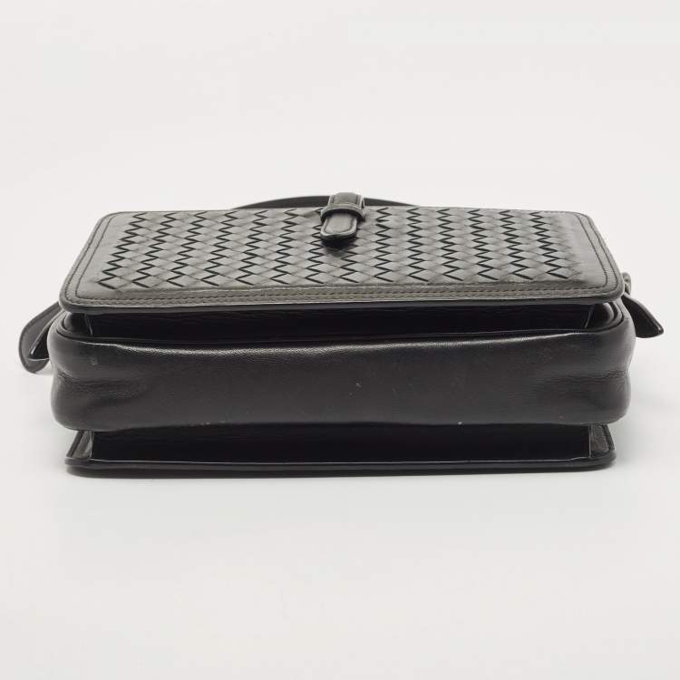 Pre Owned Bottega Veneta Black Intrecciato Leather Camera Shoulder Bag