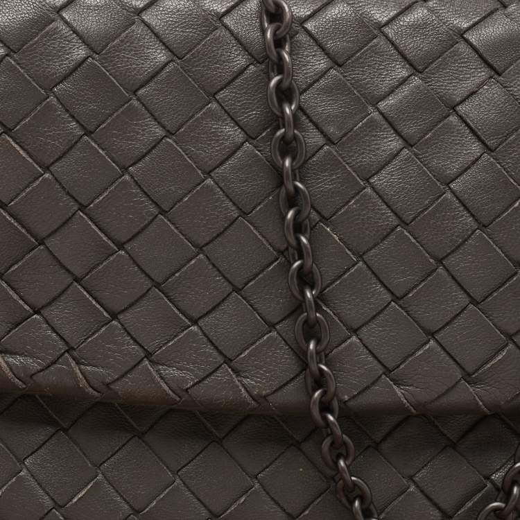 Pre Owned Bottega Veneta Dark Grey Intrecciato Leather Flap Chain Clutch