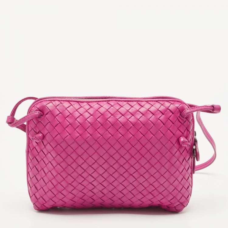 Pre Owned Bottega Veneta Magenta Intrecciato Leather Nodini Crossbody Bag