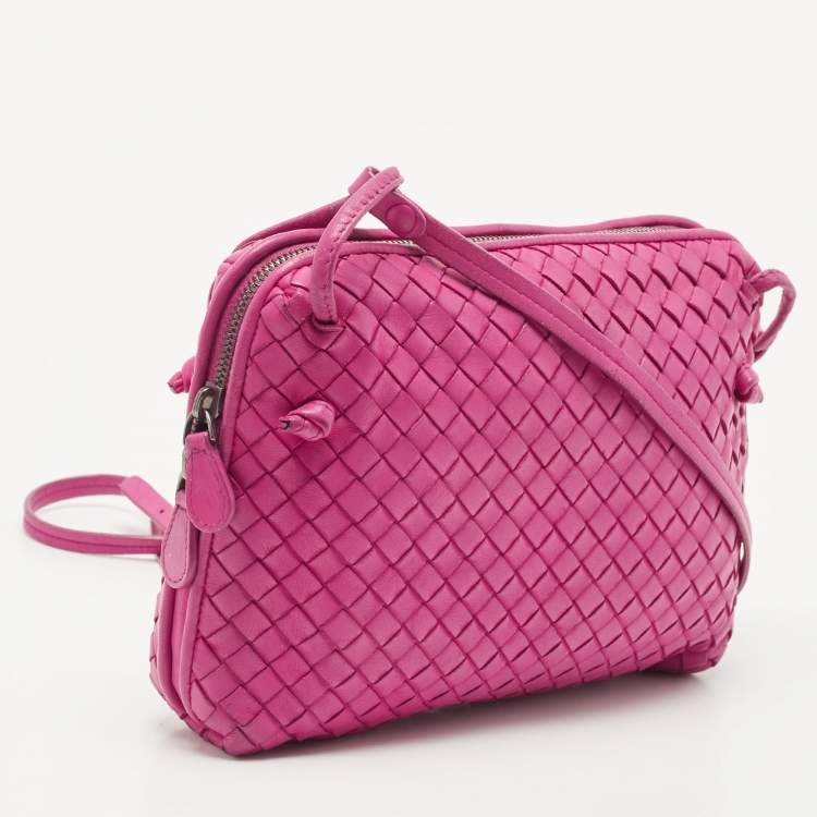 Pre Owned Bottega Veneta Magenta Intrecciato Leather Nodini Crossbody Bag