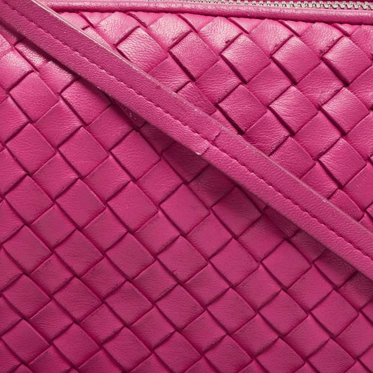 Pre Owned Bottega Veneta Magenta Intrecciato Leather Nodini Crossbody Bag