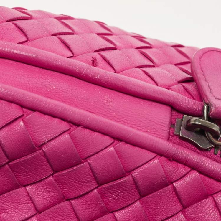 Pre Owned Bottega Veneta Magenta Intrecciato Leather Nodini Crossbody Bag
