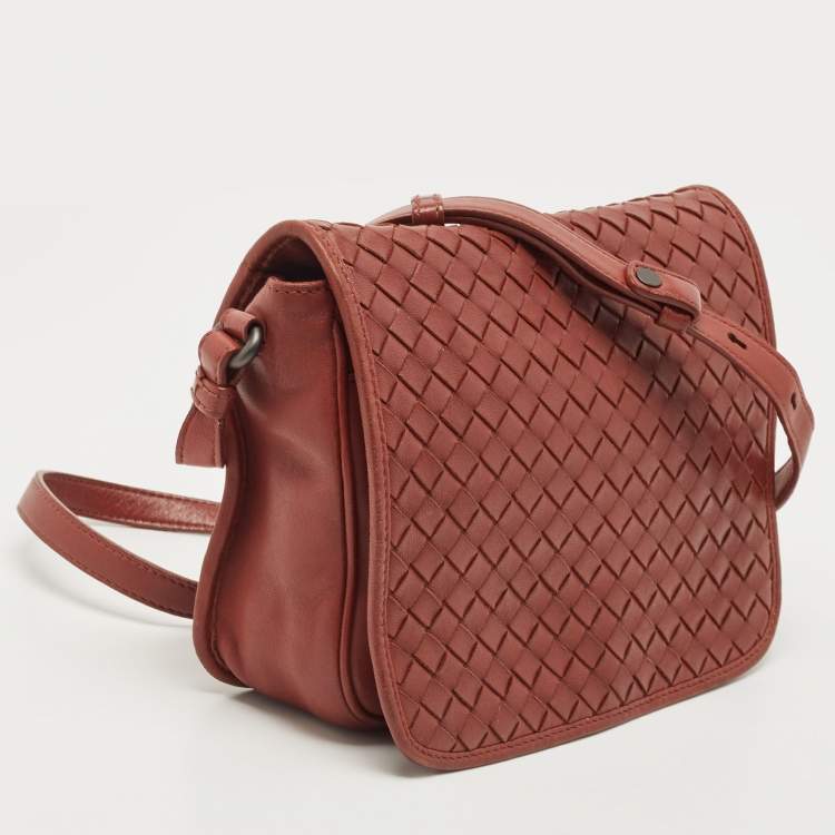 مملوكة مسبقًا Bottega Veneta Brown Intrecciato Leather Flap Crossbody Bag