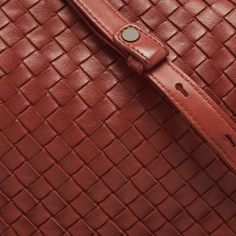مملوكة مسبقًا Bottega Veneta Brown Intrecciato Leather Flap Crossbody Bag