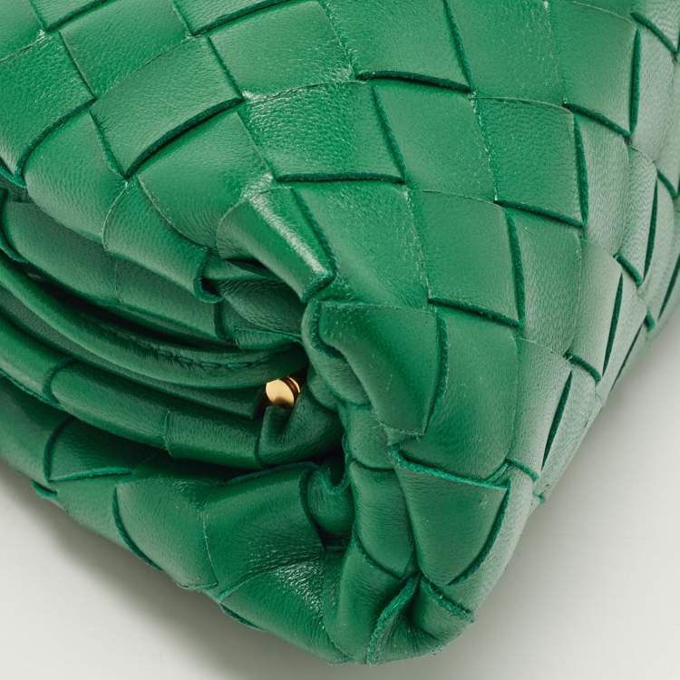 Pre Owned Bottega Veneta Green Intrecciato Leather Mini The Pouch Bag