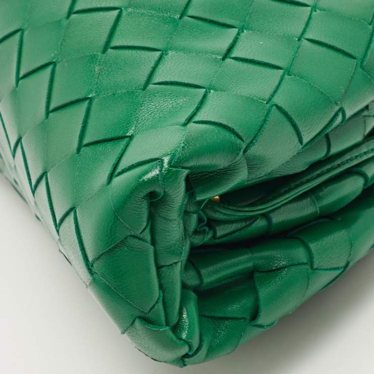 Pre Owned Bottega Veneta Green Intrecciato Leather Mini The Pouch Bag