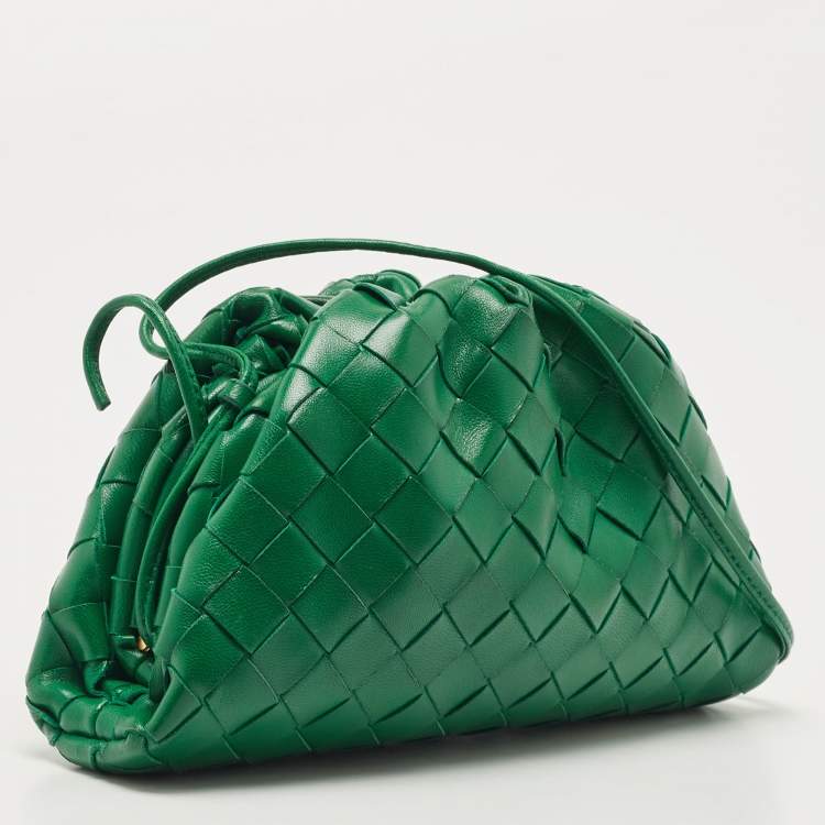 Pre Owned Bottega Veneta Green Intrecciato Leather Mini The Pouch Bag