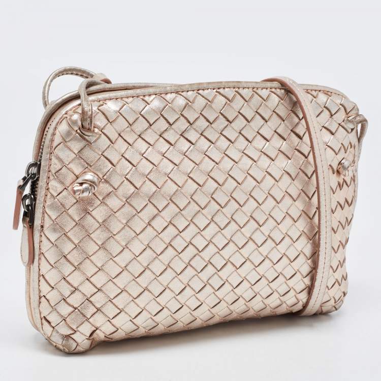 Pre Owned Bottega Veneta Metallic Rose Gold Intrecciato Leather Nodini Crossbody Bag