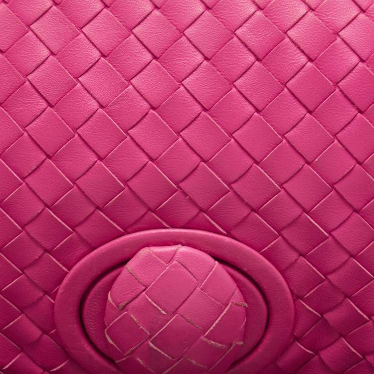 Pre Owned Bottega Veneta Pink Intrecciato Leather Twist Lock Flap Clutch