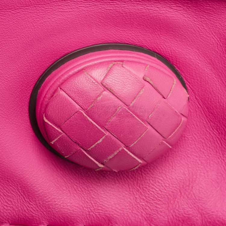 Pre Owned Bottega Veneta Pink Intrecciato Leather Twist Lock Flap Clutch