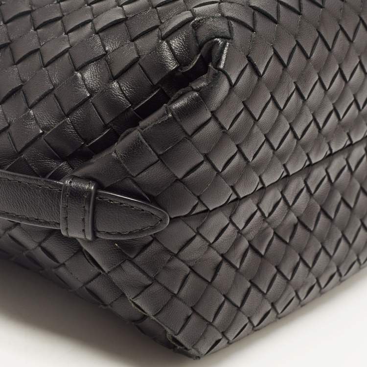 Pre Owned Bottega Veneta Black Intrecciato Leather Small Osaka Bag