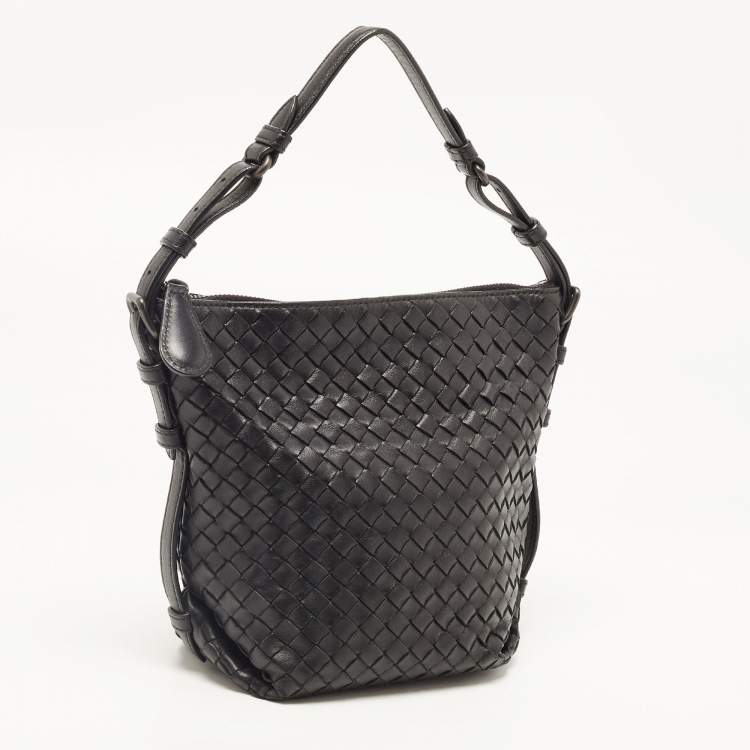 Pre Owned Bottega Veneta Black Intrecciato Leather Small Osaka Bag