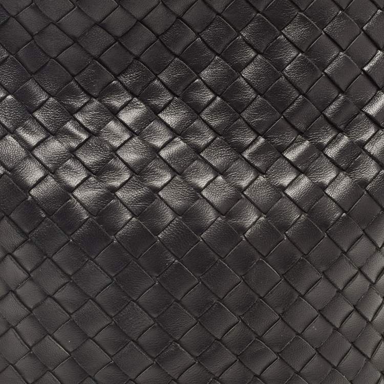 Pre Owned Bottega Veneta Black Intrecciato Leather Small Osaka Bag