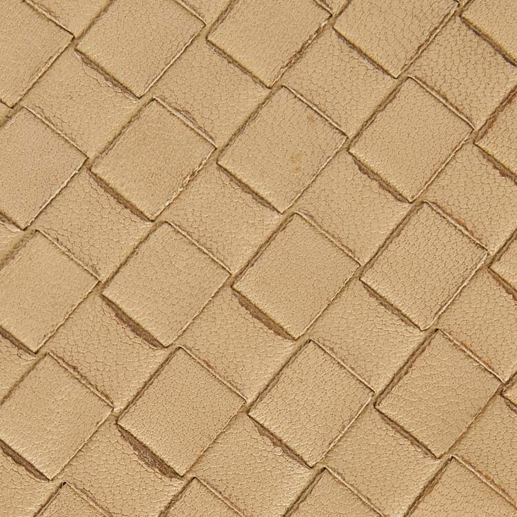 Pre Owned Bottega Veneta Cream Intrecciato Leather Zip Around Wallet