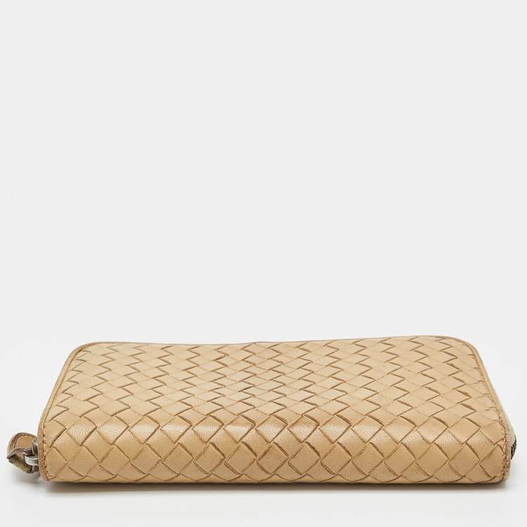 Pre Owned Bottega Veneta Cream Intrecciato Leather Zip Around Wallet