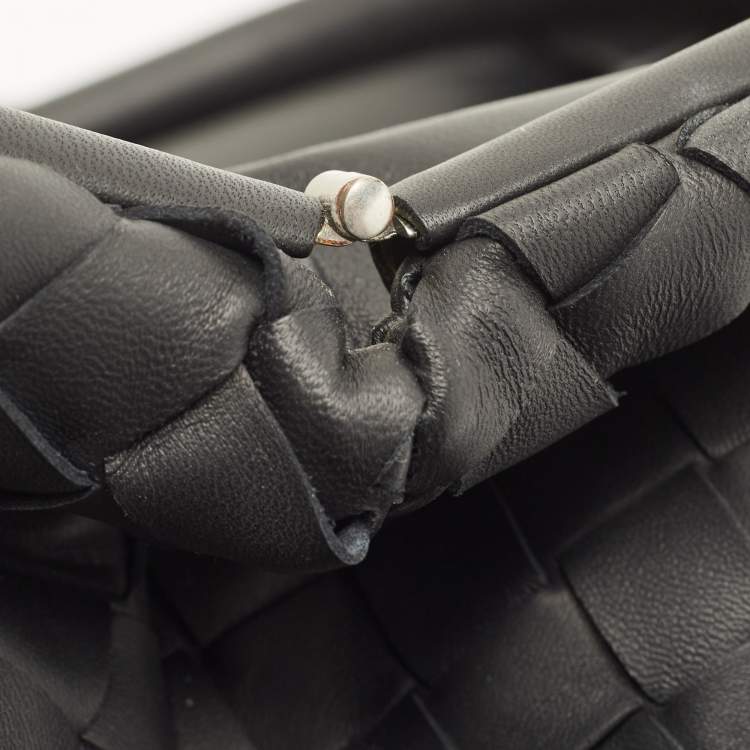 Pre Owned Bottega Veneta Black Intrecciato Leather The Pouch Clutch