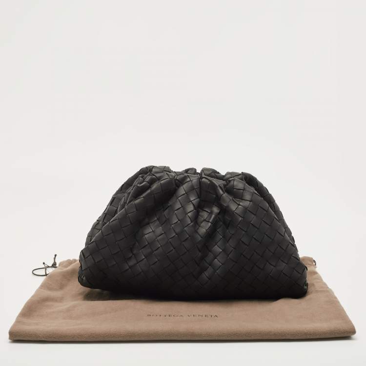 Pre Owned Bottega Veneta Black Intrecciato Leather The Pouch Clutch