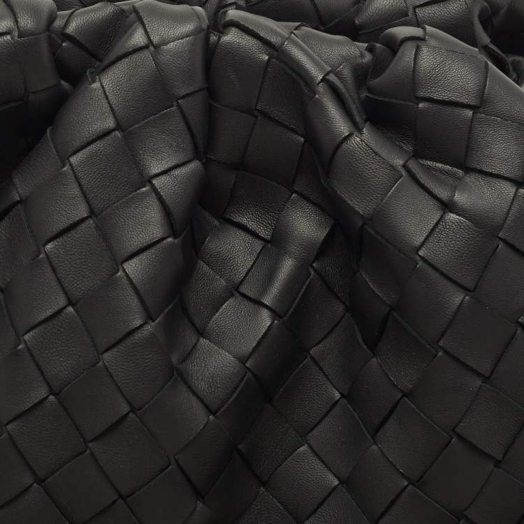 Pre Owned Bottega Veneta Black Intrecciato Leather The Pouch Clutch