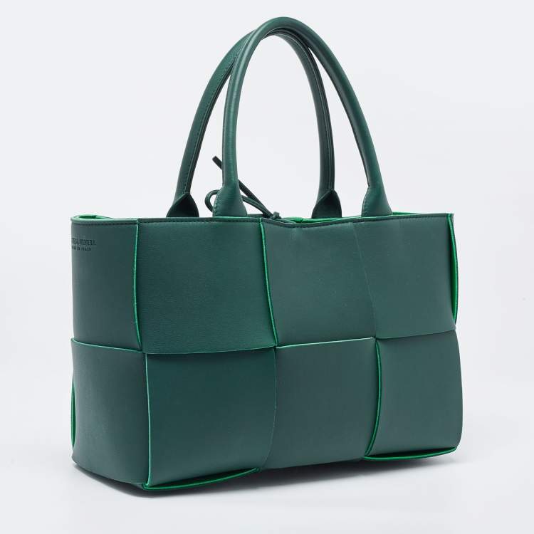 Pre Owned Bottega Veneta Green Intrecciato Leather Arco Tote