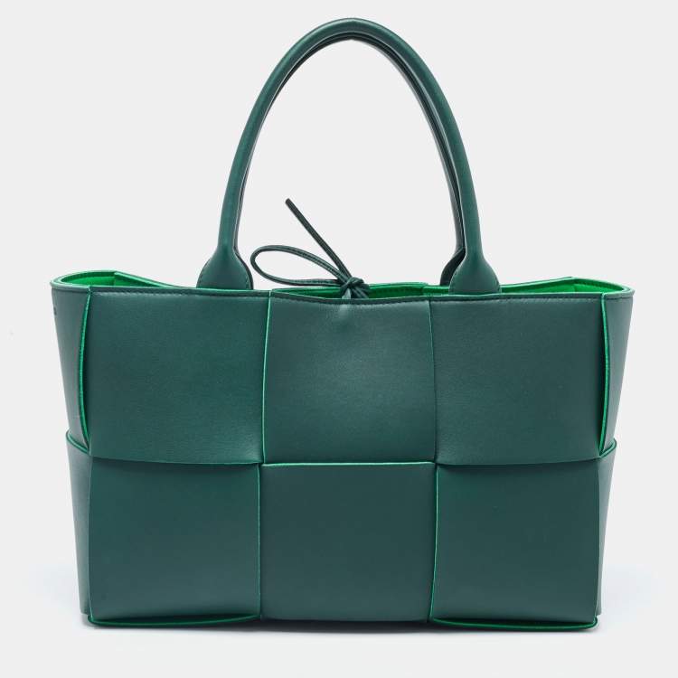 Pre Owned Bottega Veneta Green Intrecciato Leather Arco Tote