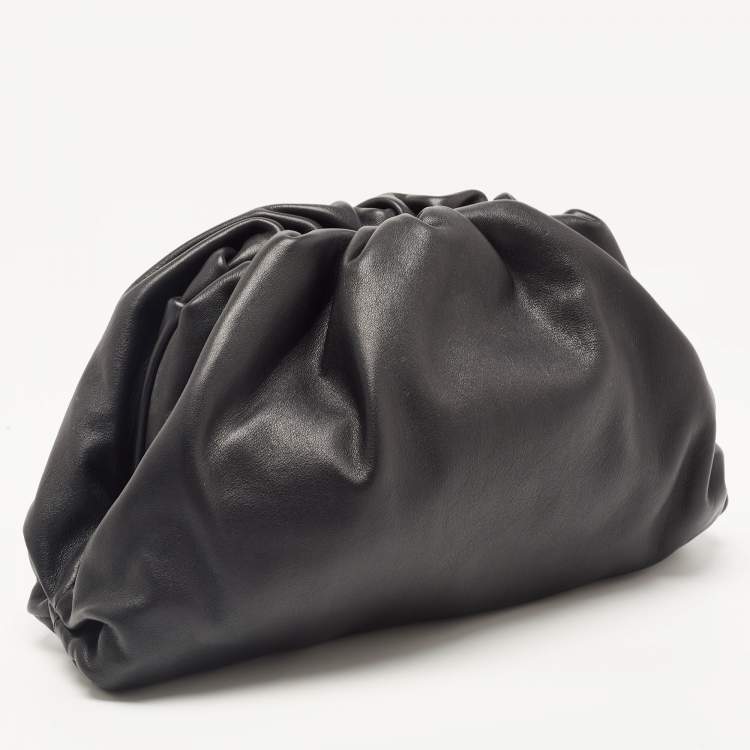 Pre Owned Bottega Veneta Black Leather Teen Pouch Clutch