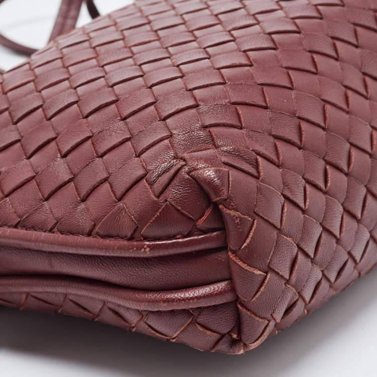 Pre Owned Bottega Veneta Burgundy Intrecciato Leather Nodini Crossbody Bag