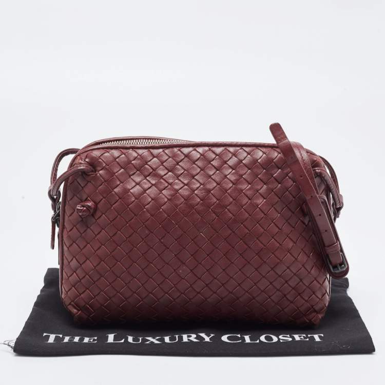 Pre Owned Bottega Veneta Burgundy Intrecciato Leather Nodini Crossbody Bag