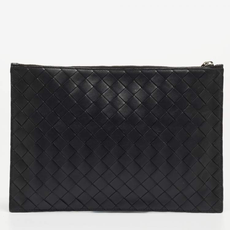 Pre Owned Bottega Veneta Black Intrecciato Leather Zip Wristlet Pouch
