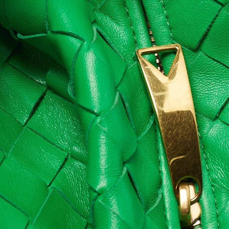Pre Owned Bottega Veneta Green Intrecciato Leather Mini Jodie Hobo