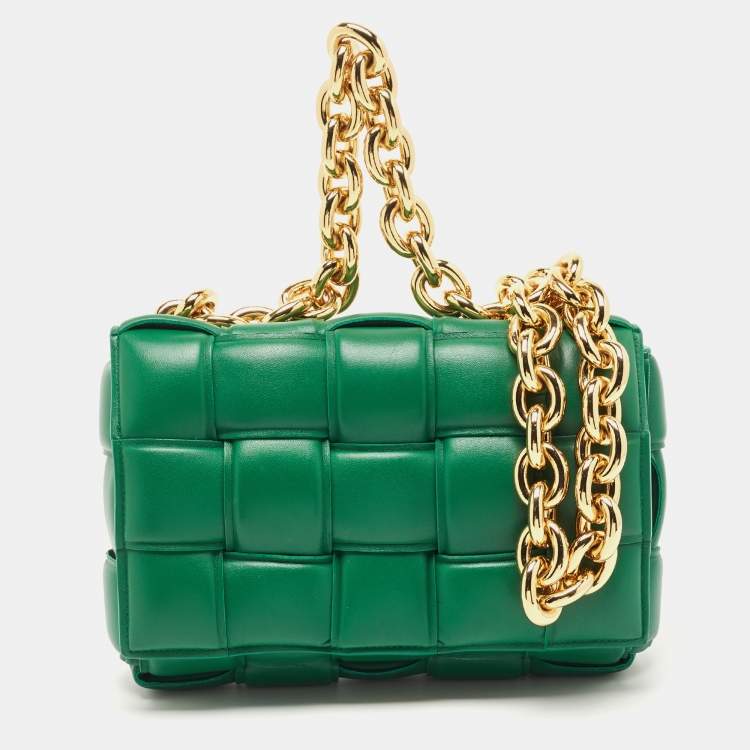 Bottega Veneta Intrecciato Leather Messenger Bag In Green