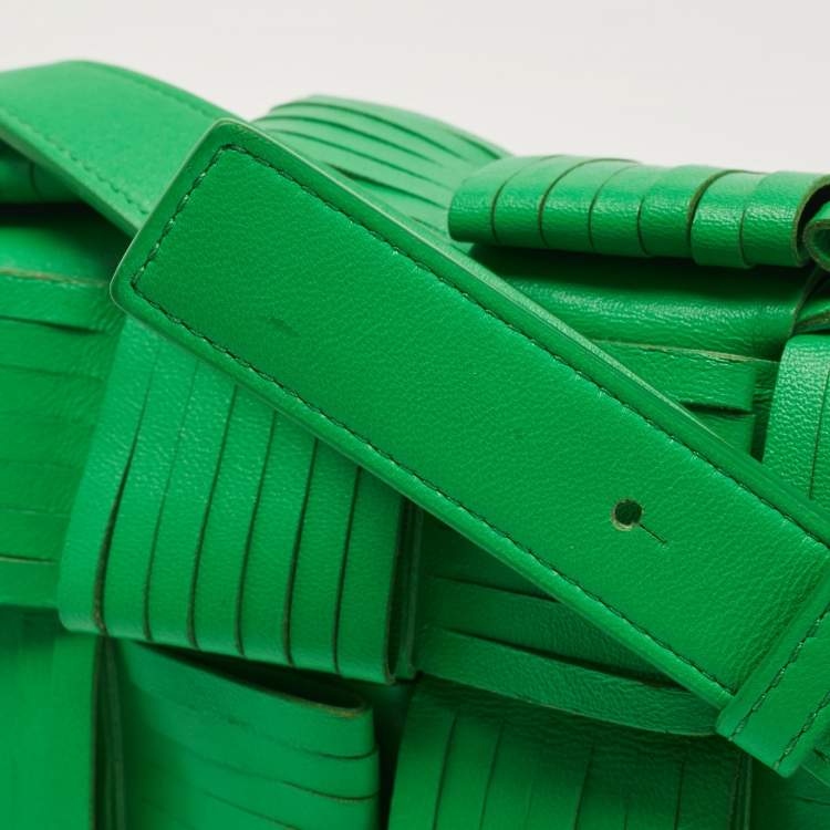 Pre Owned Bottega Veneta Green Leather Cassette Fringe Shoulder Bag