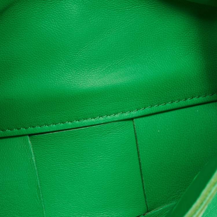 Pre Owned Bottega Veneta Green Leather Cassette Fringe Shoulder Bag