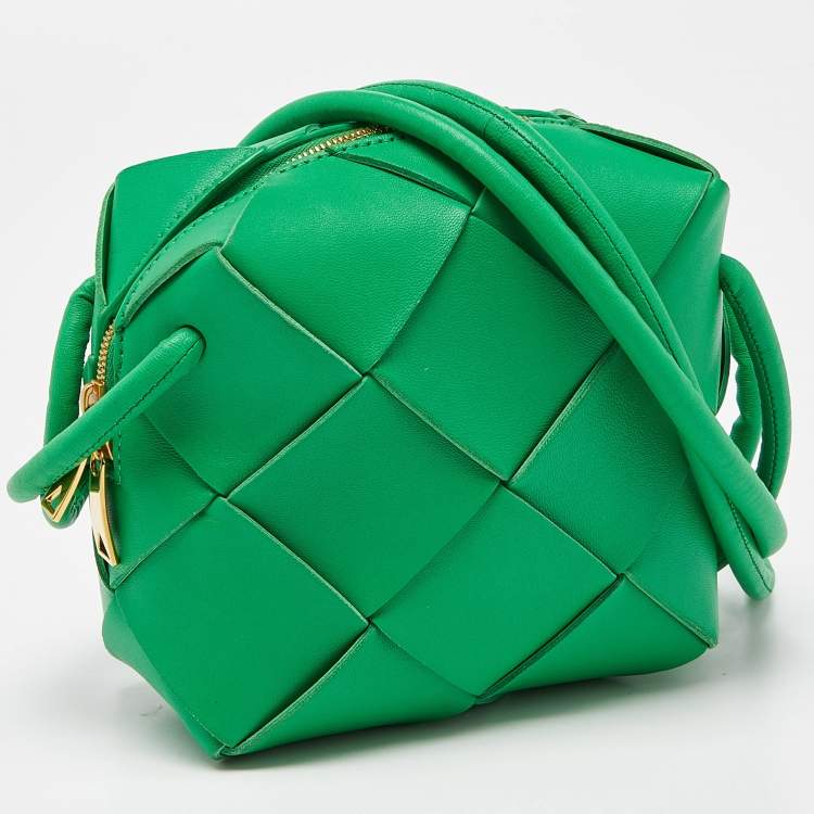 Pre Owned Bottega Veneta Green Intrecciato Leather Mini Loop Camera Bag