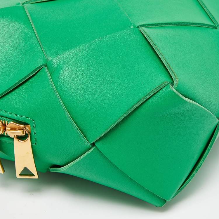 Pre Owned Bottega Veneta Green Intrecciato Leather Mini Loop Camera Bag