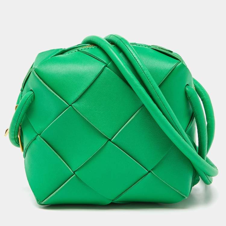Intrecciato Small Leather Camera Bag in Green - Bottega Veneta