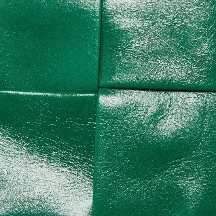 Pre Owned Bottega Veneta Green Intrecciato Leather Zip Pouch