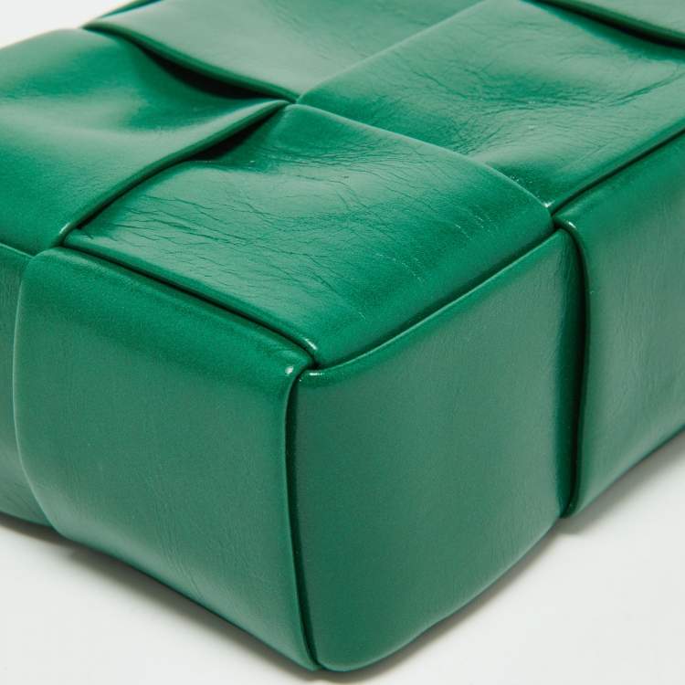 Pre Owned Bottega Veneta Green Intrecciato Leather Zip Pouch