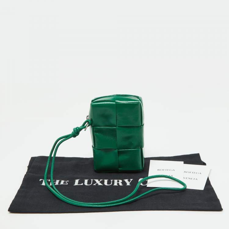 Pre Owned Bottega Veneta Green Intrecciato Leather Zip Pouch