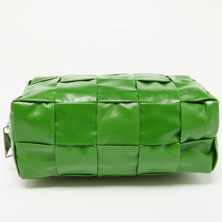 Pre Owned Bottega Veneta Green Leather Cassette Wristlet Pouch